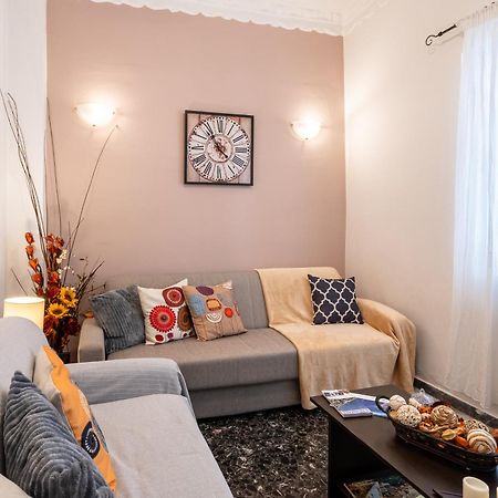Chung cư 78 m² 2 phòng ngủ, 2 phòng tắm riêng ở Kalamata Ngoại thất bức ảnh