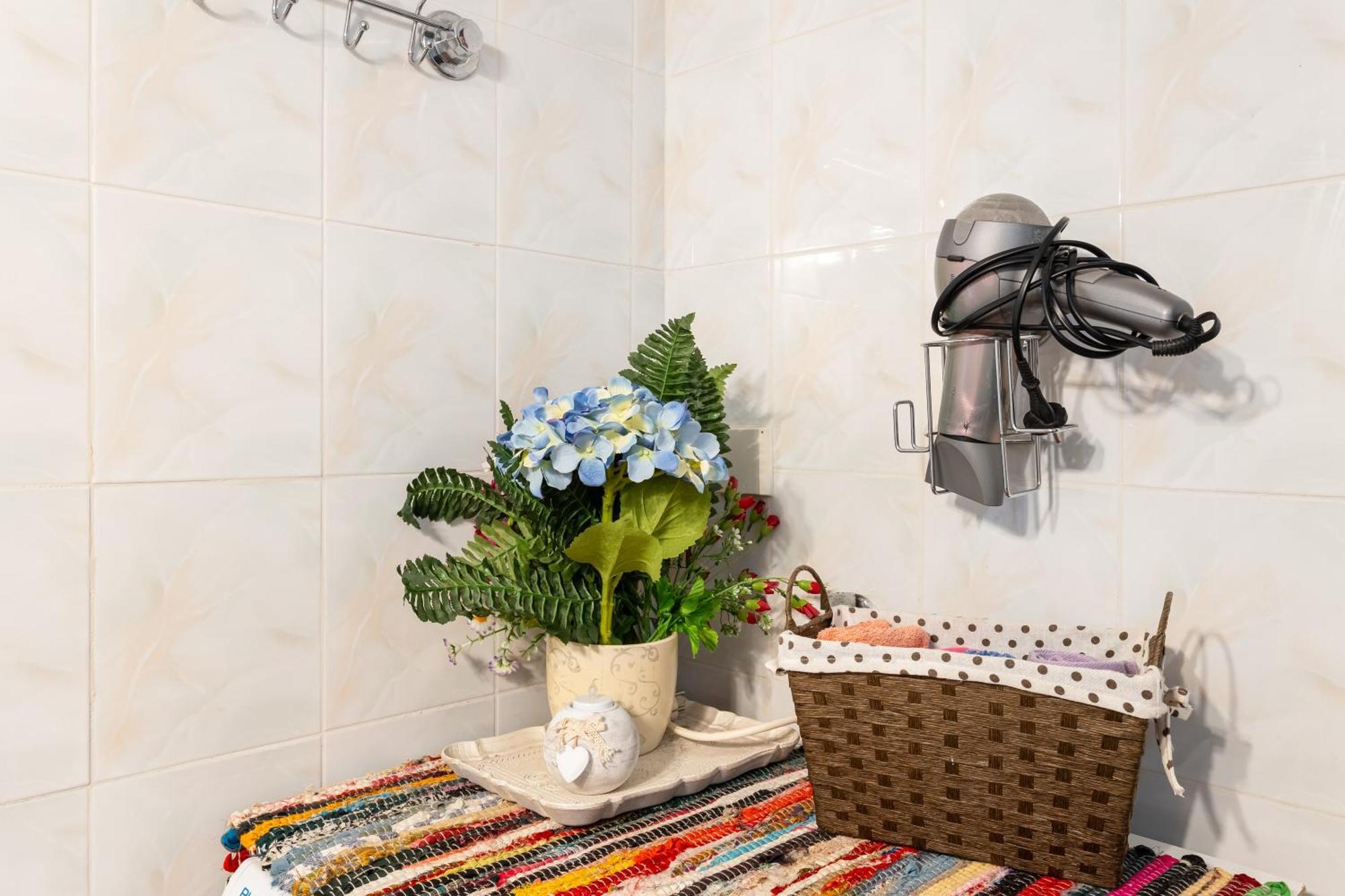 Chung cư 78 m² 2 phòng ngủ, 2 phòng tắm riêng ở Kalamata Ngoại thất bức ảnh