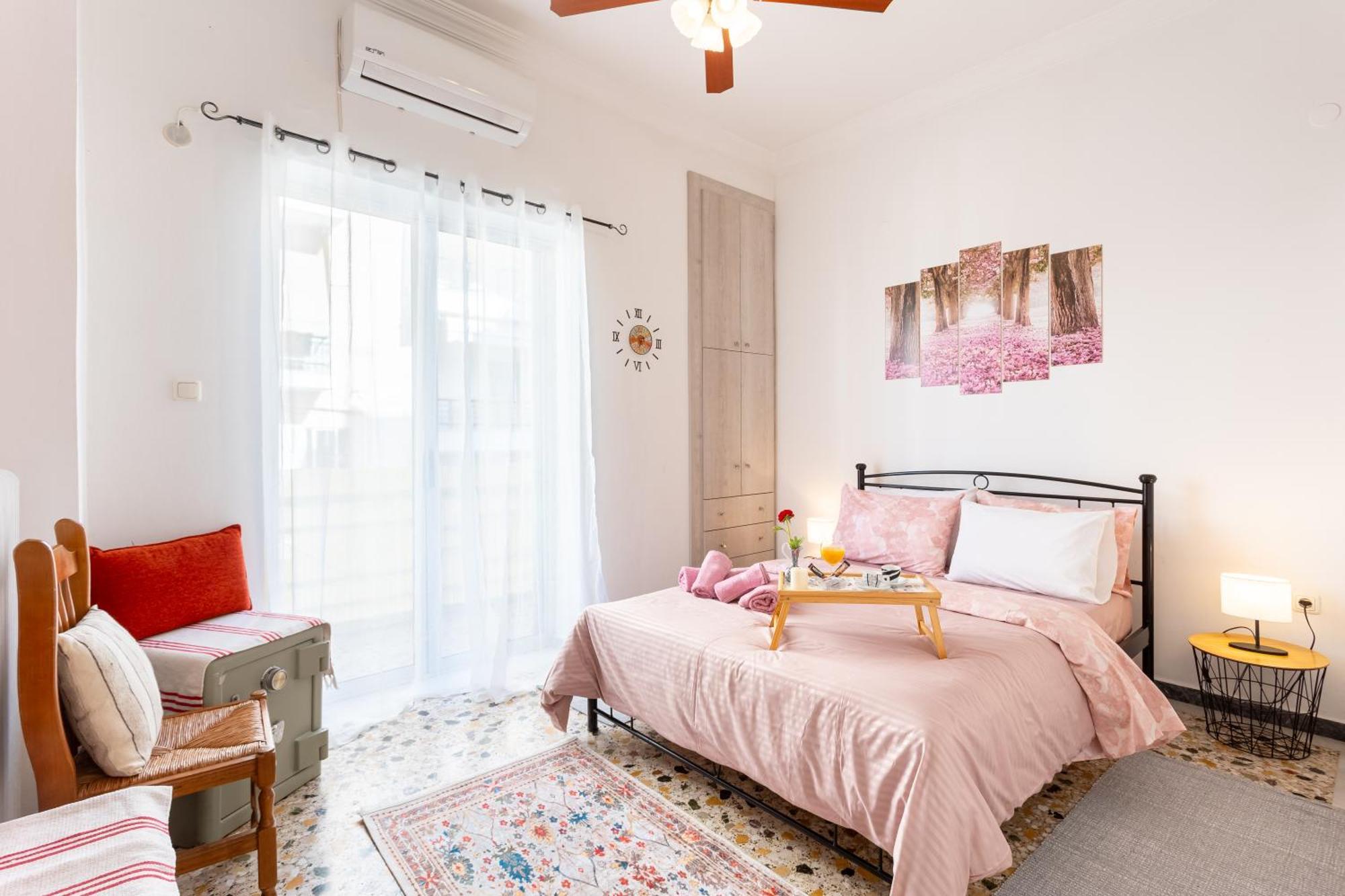 Chung cư 78 m² 2 phòng ngủ, 2 phòng tắm riêng ở Kalamata Ngoại thất bức ảnh