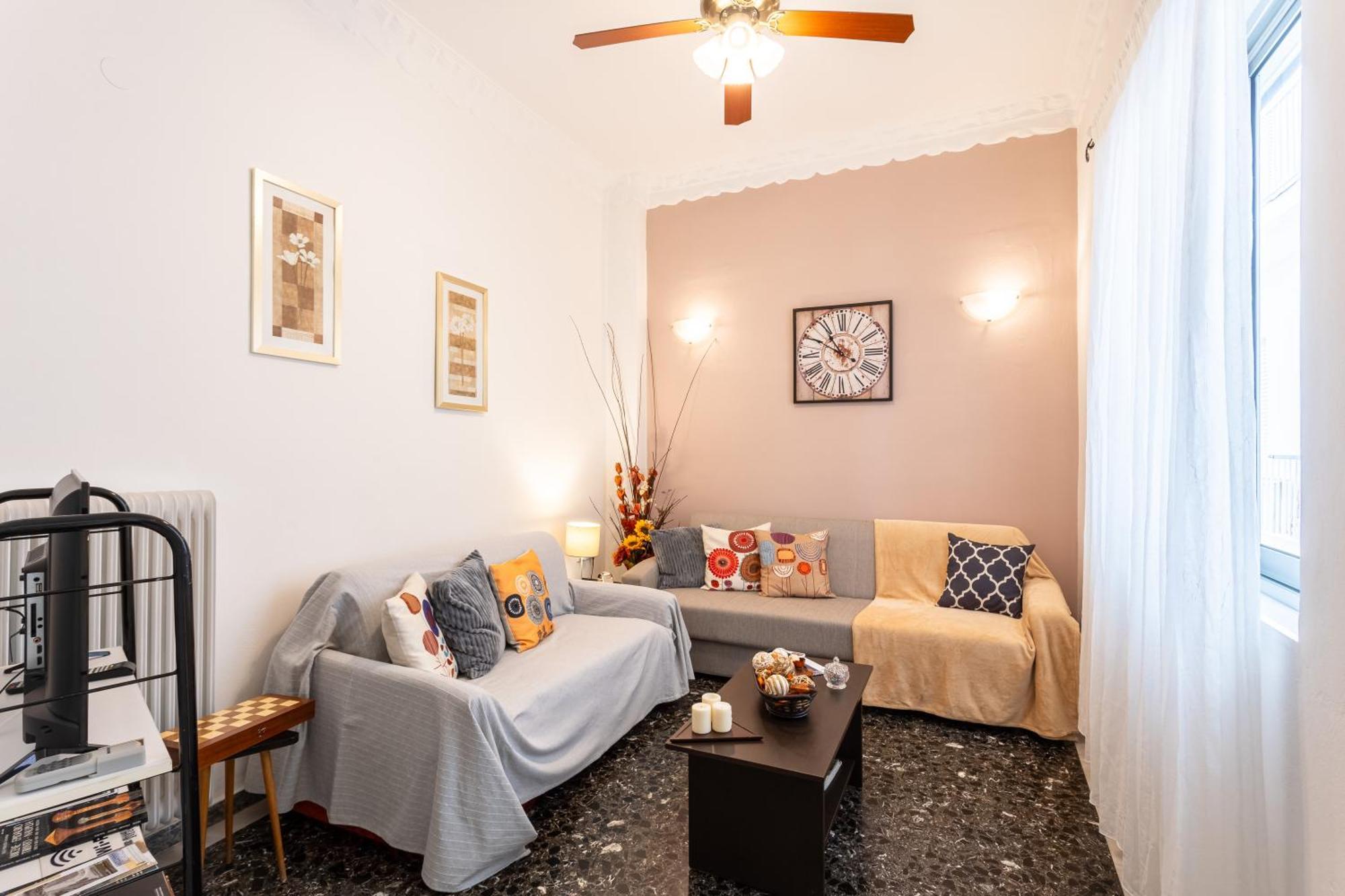 Chung cư 78 m² 2 phòng ngủ, 2 phòng tắm riêng ở Kalamata Ngoại thất bức ảnh